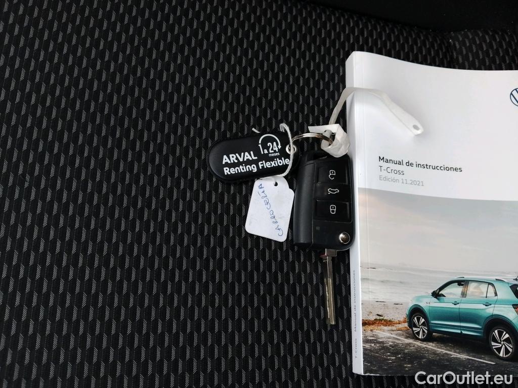  Volkswagen  T-CROSS VOLKSWAGEN  / 2018 / 5P / todoterreno Edition 1.0 TSI 70kW (95CV) #2