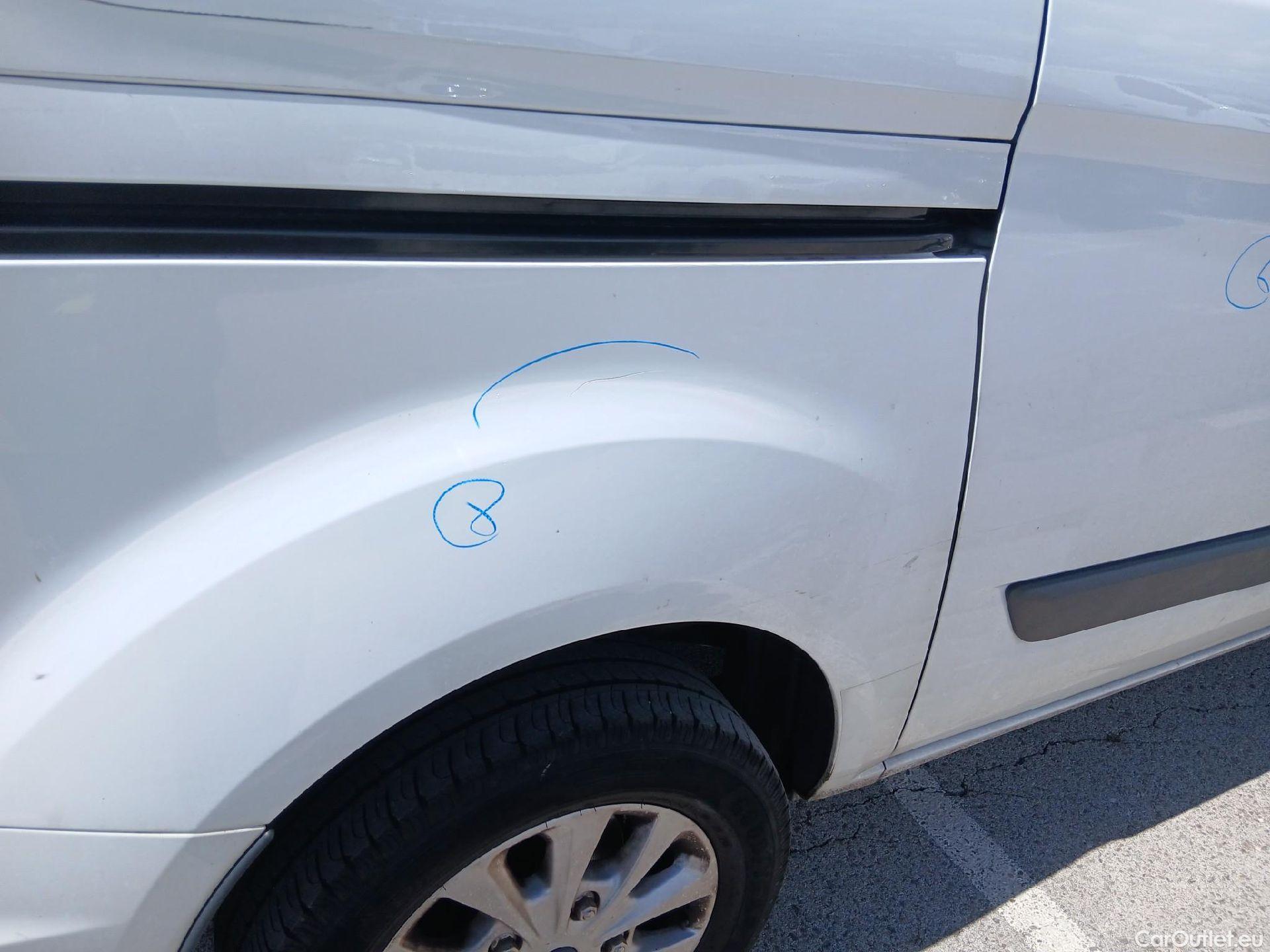  Ford  Transit  Custom Combi / Tourneo Custom 320 L1 Trend 2.0 Ecoblue 150CV MT6 E6d #22