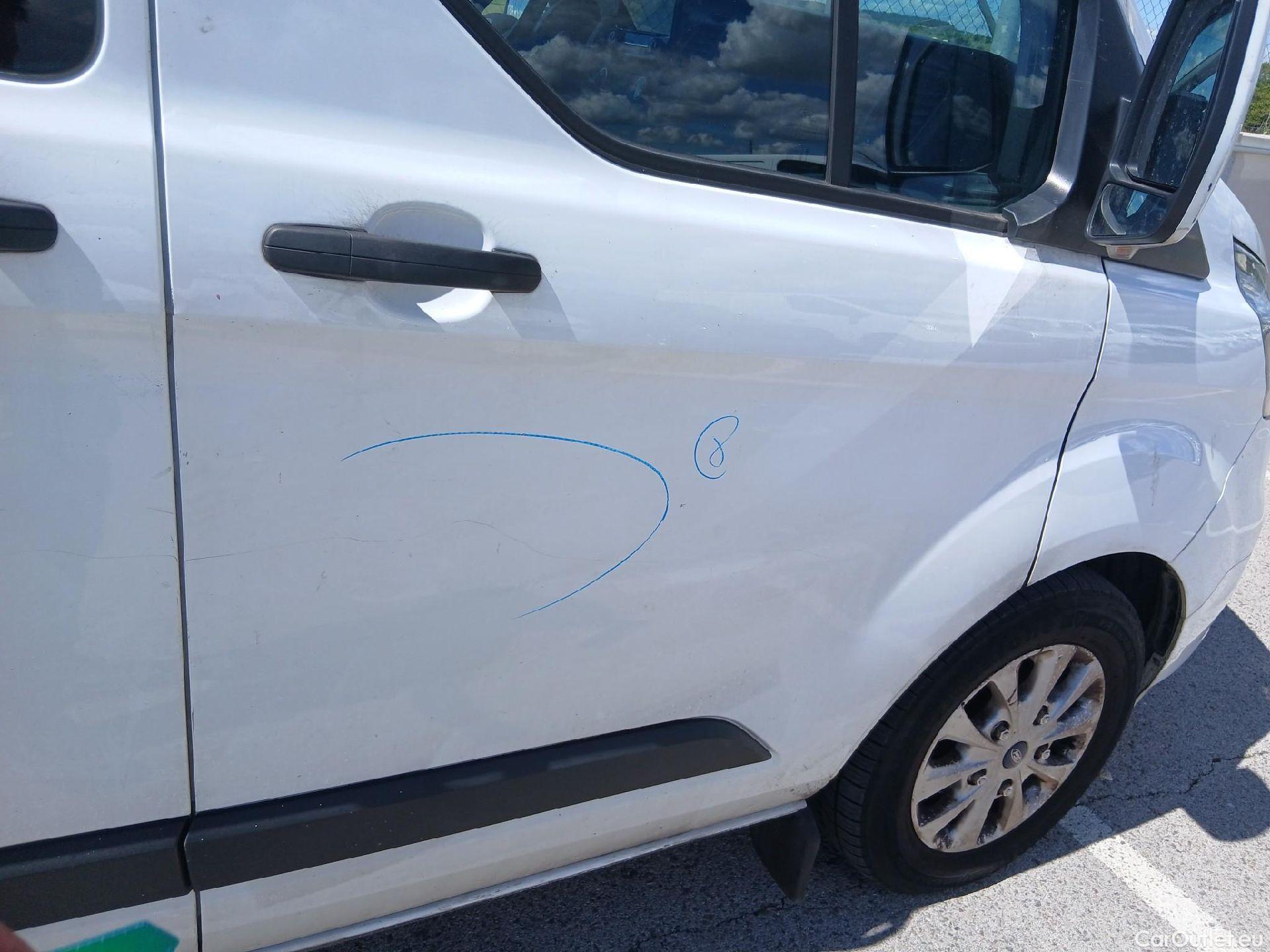  Ford  Transit  Custom Combi / Tourneo Custom 320 L1 Trend 2.0 Ecoblue 150CV MT6 E6d #26