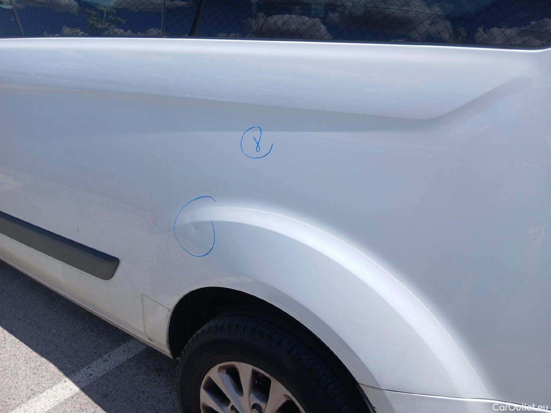  Ford  Transit  Custom Combi / Tourneo Custom 320 L1 Trend 2.0 Ecoblue 150CV MT6 E6d #18