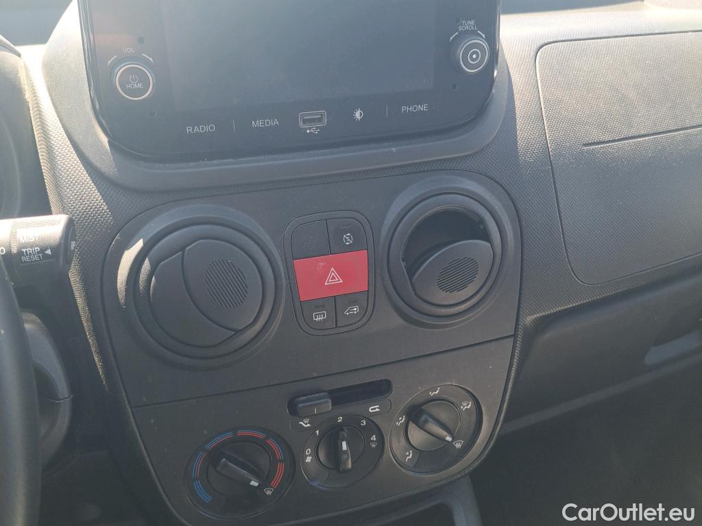  Fiat  Fiorino FIAT  / 2016 / 4P / furgón derivado de turismo Cargo SX N1 1.3 MJet 70 kW (95 CV) #32