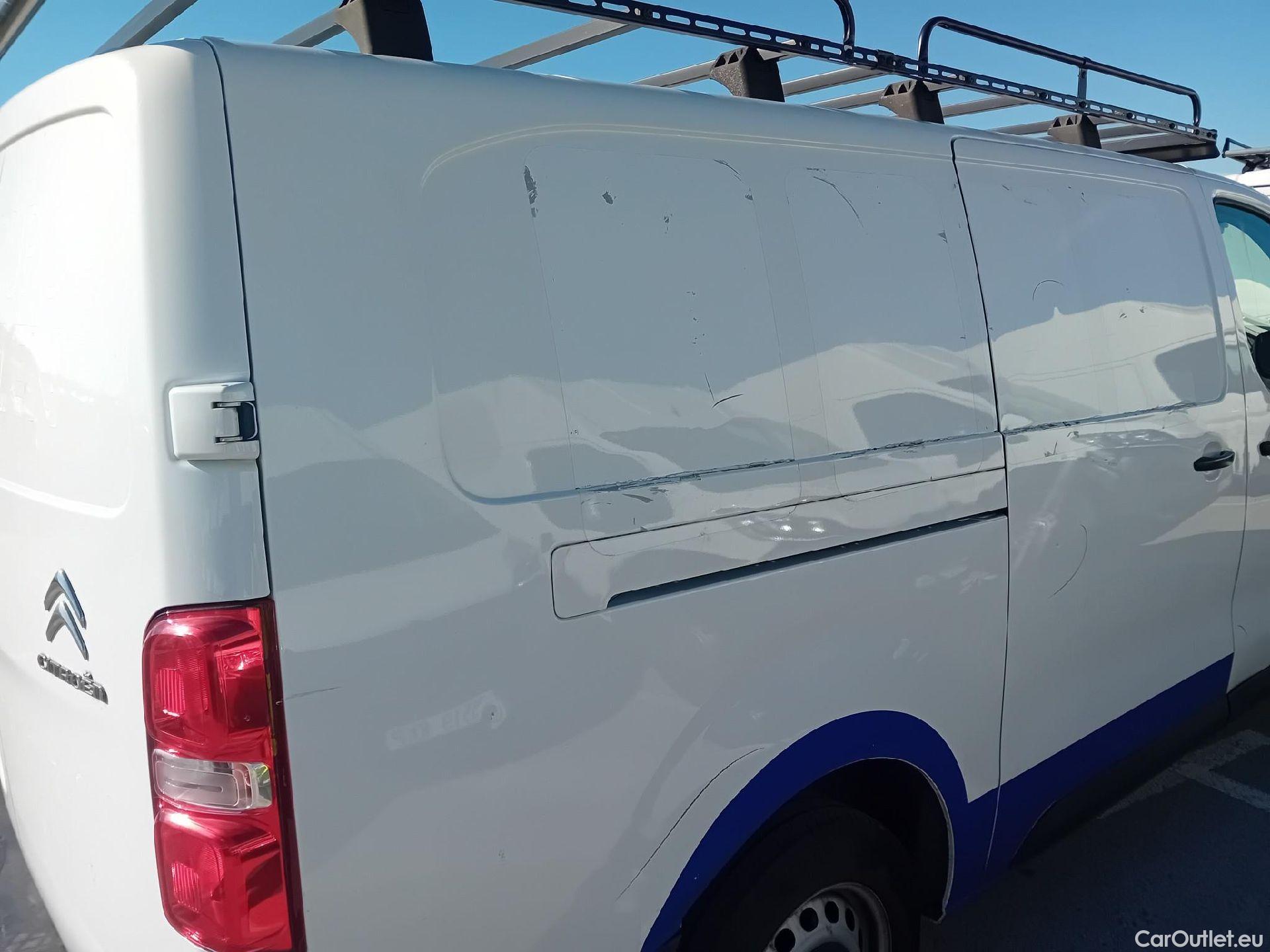  Citroen  Jumpy CITROEN  / 2016 / 4P / furgón Talla XL BlueHDi 120 S&S 6v Club #40