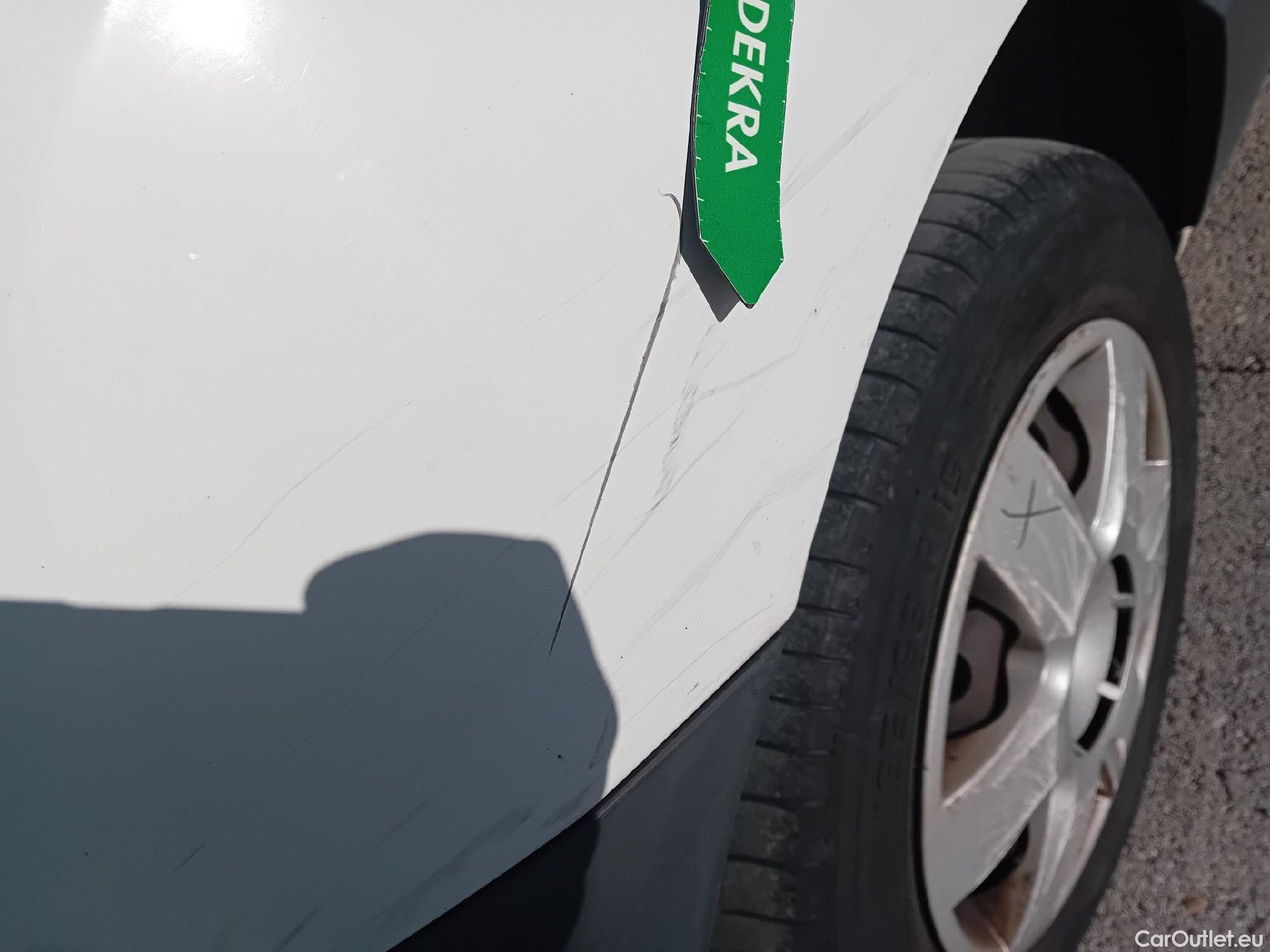  Nissan  NV200 NISSAN NV250 / 2019 / 4P / furgón 2pl 1.5dCi 85 kW (115 CV) L2H1 ÓPTIMA #25