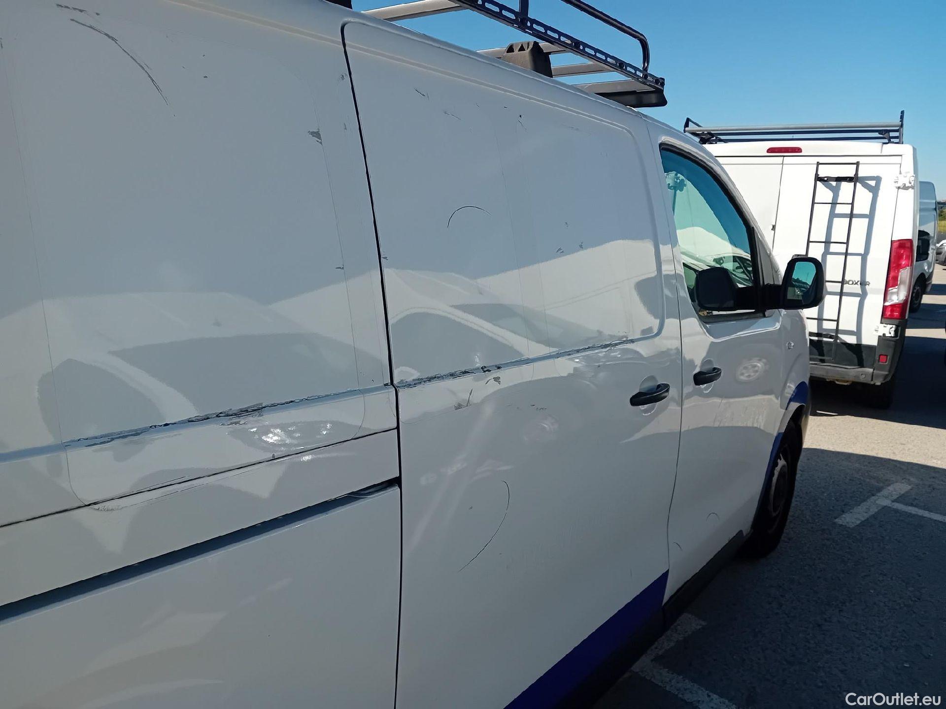  Citroen  Jumpy CITROEN  / 2016 / 4P / furgón Talla XL BlueHDi 120 S&S 6v Club #44