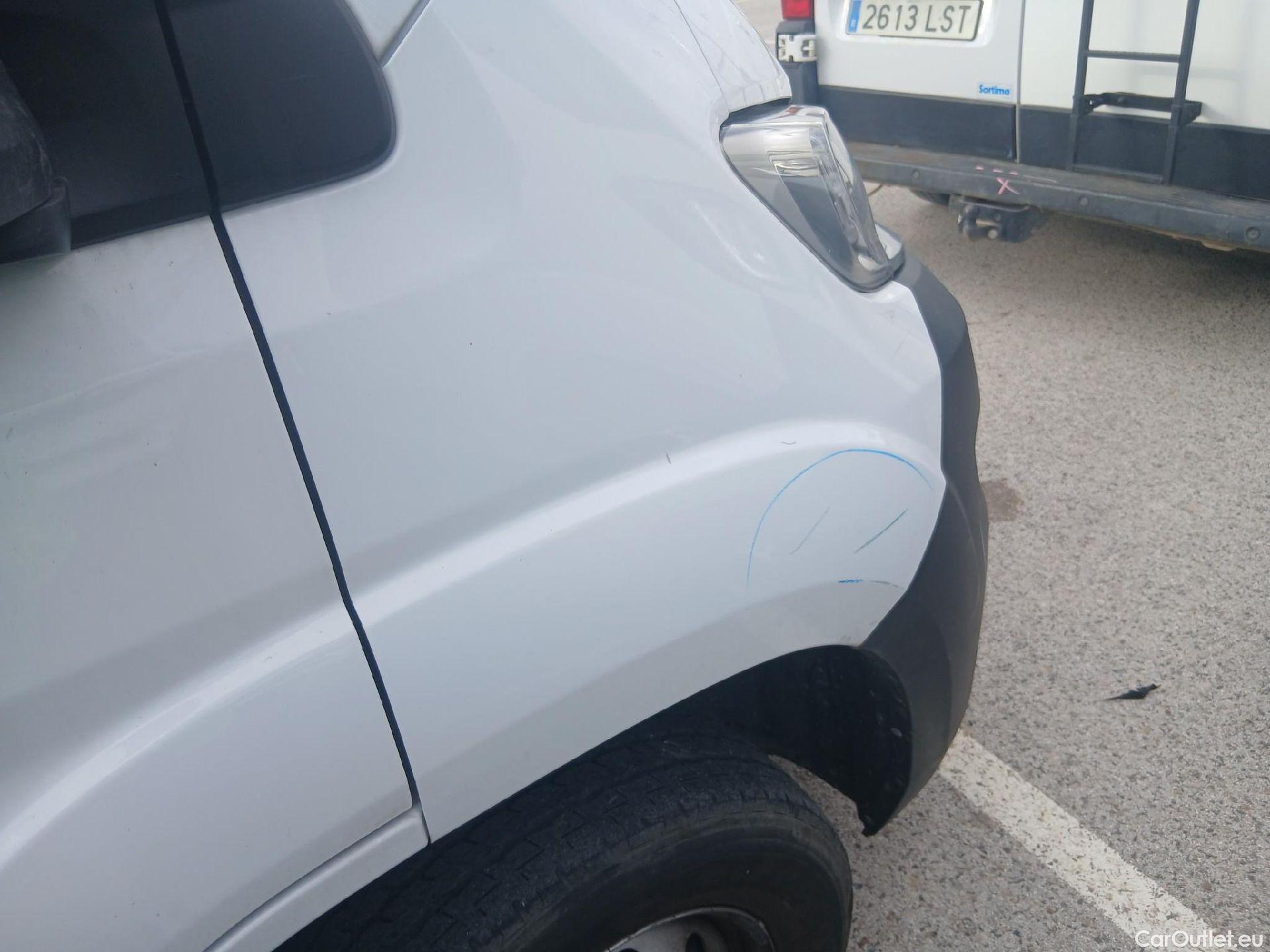  Citroen  Jumper CITROEN  / 2014 / 4P / furgón BlueHDi 103KW (140CV) Furgón 35L2H2 #39