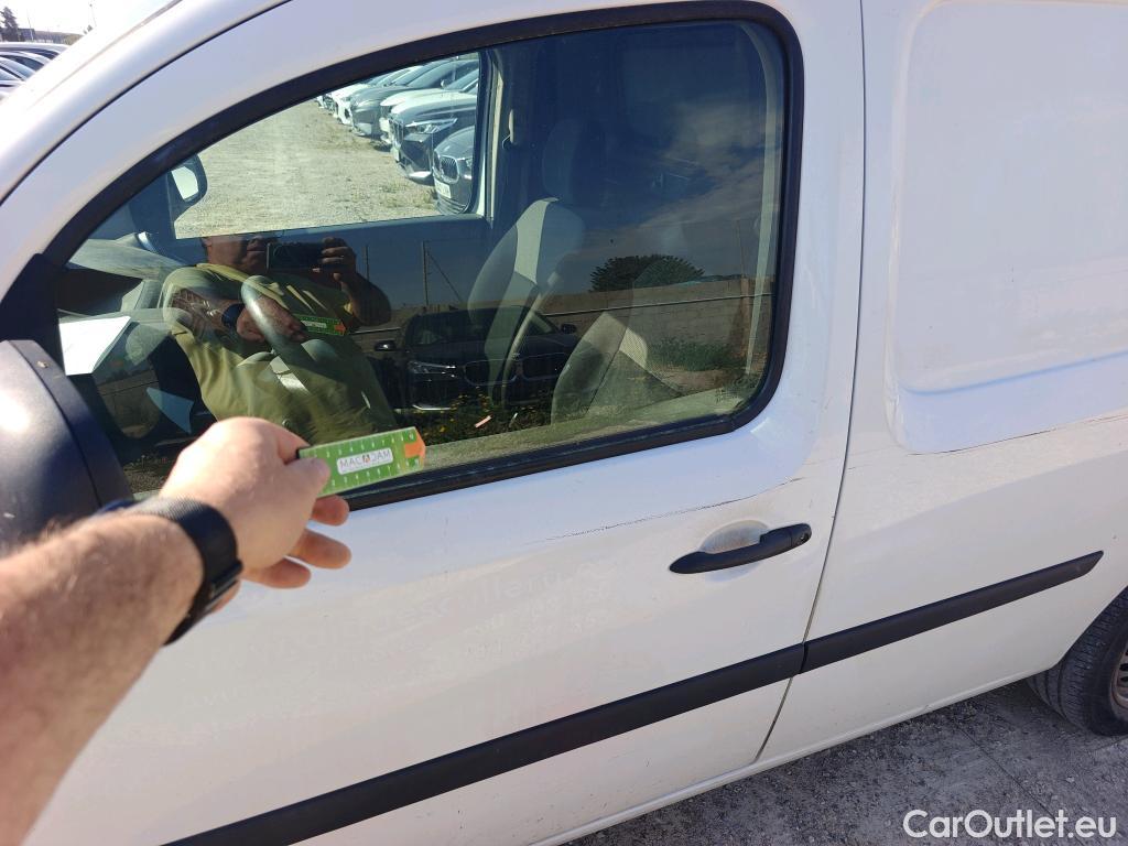  Renault  Kangoo RENAULT  Furgón/2013/3P/furgón derivado de turismo Profesional dCi 55kW (75CV) Euro 6 #17