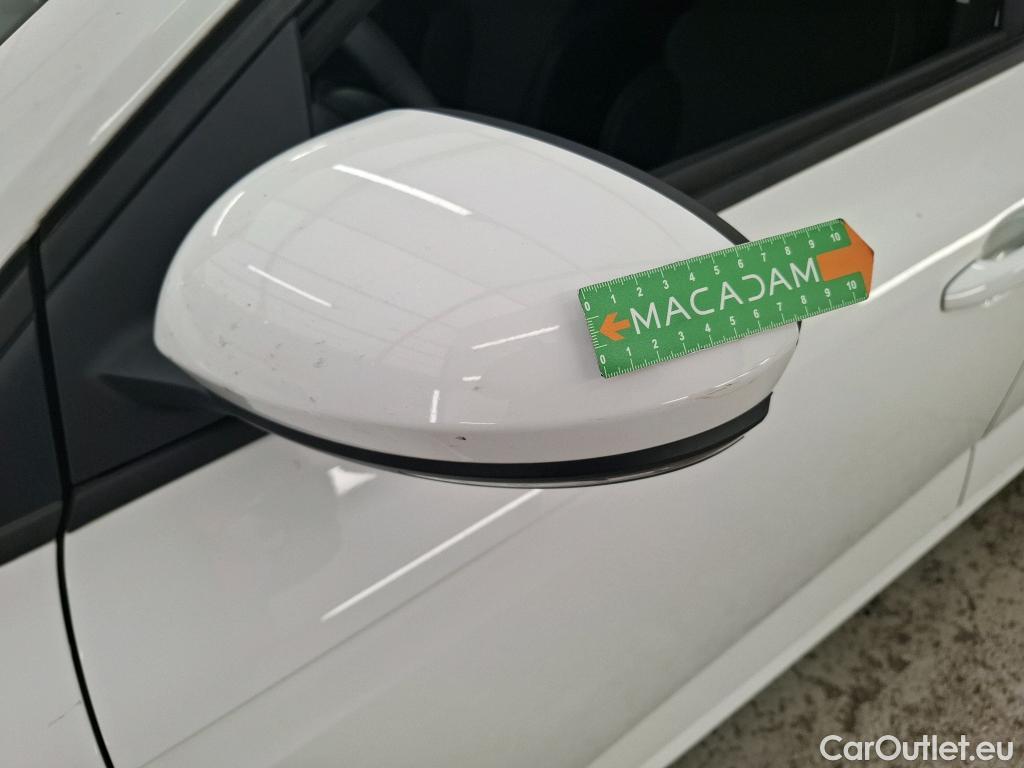  Renault  Megane  IV Berline 5 ptes. Société Air 1.3 TCe 115CV BVM6 E6dT #30