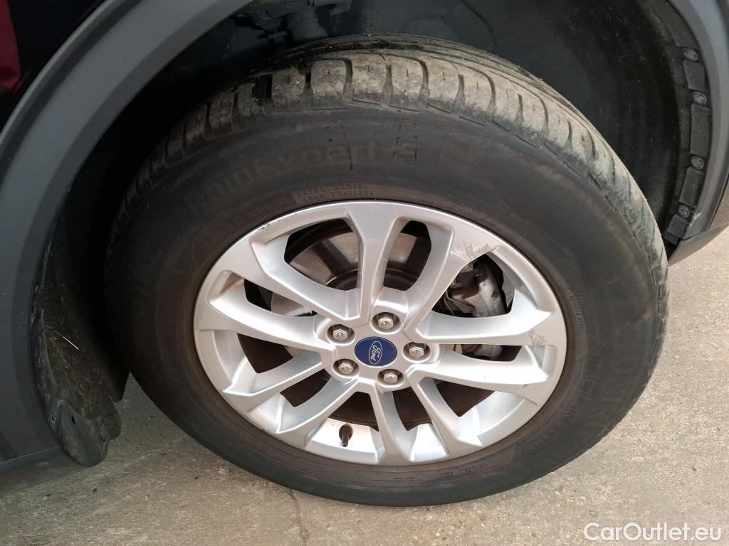  Ford  Kuga FORD  / 2019 / 5P / SUV 2.5 Dur 225 hybrid PHEV Pshift Titanium #22