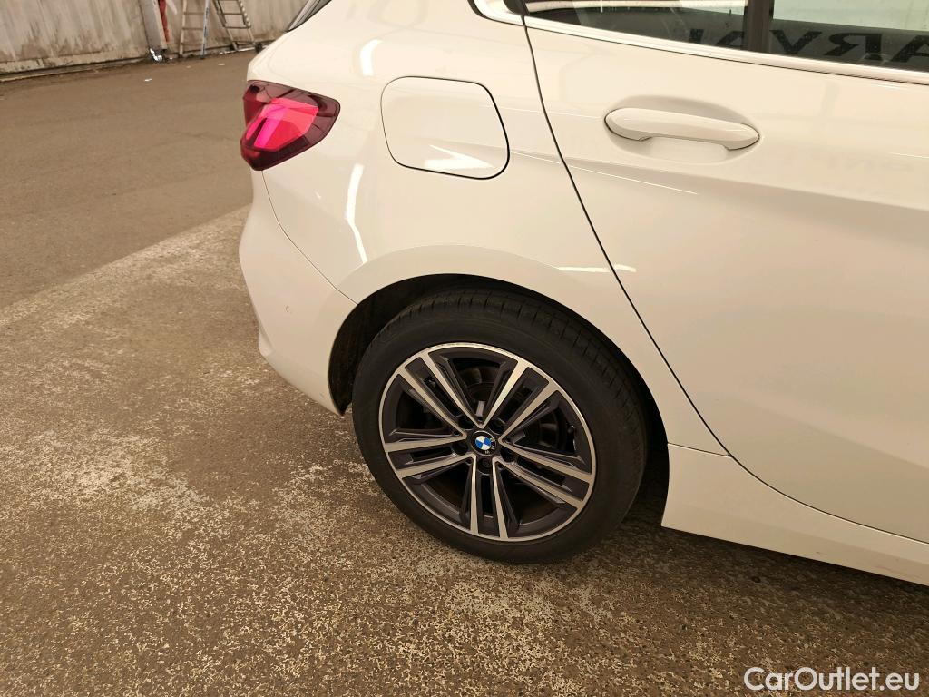  Bmw  Serie 1 BMW Série 1 / 2019 / 5P / Berline 116i DKG7 Business Design #4