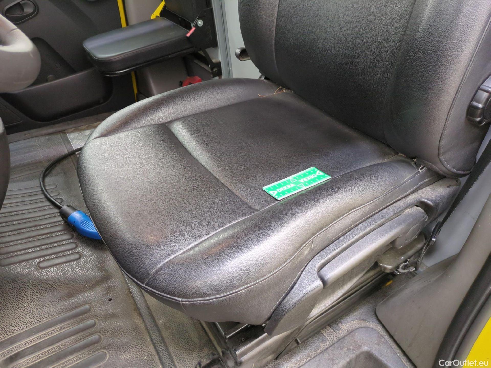  Renault  Master RENAULT  / 2019 / 4P / Fourgon tôlé FG Z.E.Tr CF F3100 L2H2 R75 AI - 19 #1