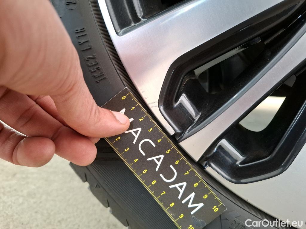  Renault  Captur RENAULT  / 2019 / 5P / SUV Initiale Paris E-TECH Plug-in 160 -21 #24