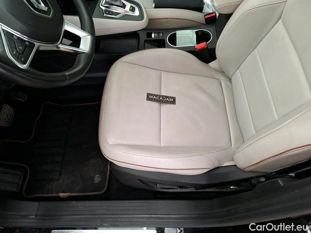  Renault  Captur RENAULT  / 2019 / 5P / SUV Initiale Paris E-TECH Plug-in 160 -21 #11