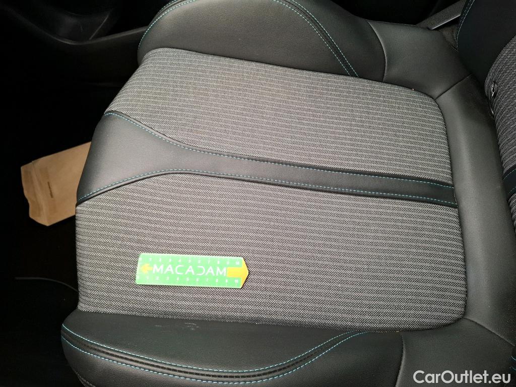  Peugeot  3008  Allure Pack 1.5 HDi 130CV BVA8 E6d #16