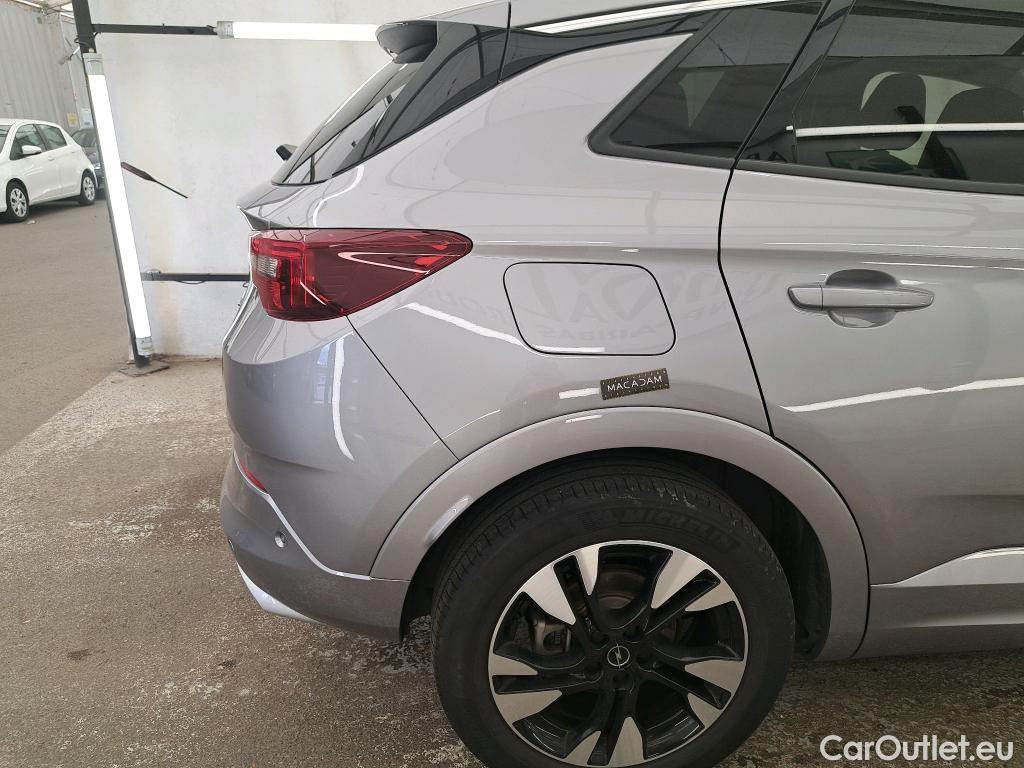  Opel   Grandland X Grandland X Business Elegance 1.5 130CV BVA8 6E #3