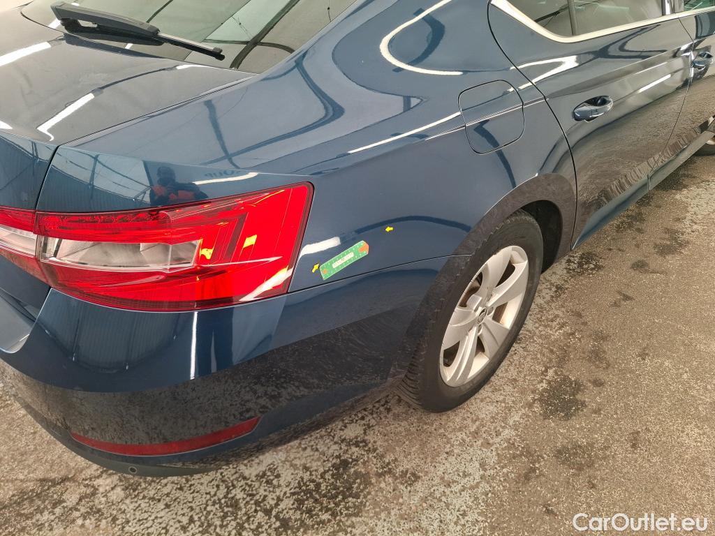  Skoda  Superb SKODA  / 2019 / 5P / Berline 2.0 TDI SCR 150 DSG7 Business #1