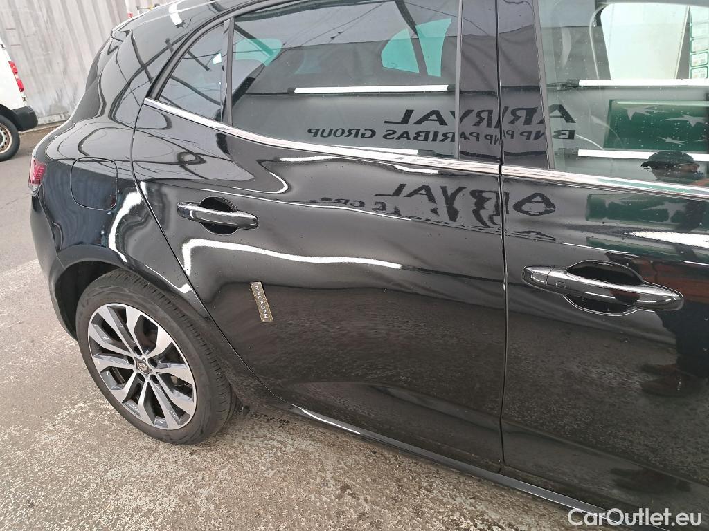  Renault  Megane RENAULT Mégane Berline 5p Berline Intens TCe 140 FAP #3