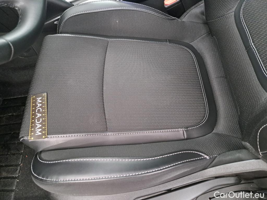  Renault  Megane RENAULT Mégane Berline 5p Berline Intens TCe 140 FAP #35