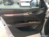  Alfa Romeo   STELVIO ALFA ROMEO / 2017 / 5P / SUV 2.2 TD 160 CV SPRINT AT8 RWD #91