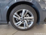  Volkswagen  Golf  VOLKSWAGEN / 2019 / 5P / BERLINA 1.5 ETSI EVO ACT 110KW R-LINE DSG #17