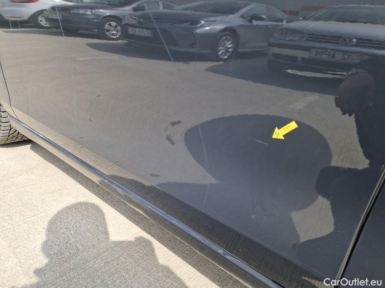  Volkswagen  Golf  Life 1.0 TSI #1