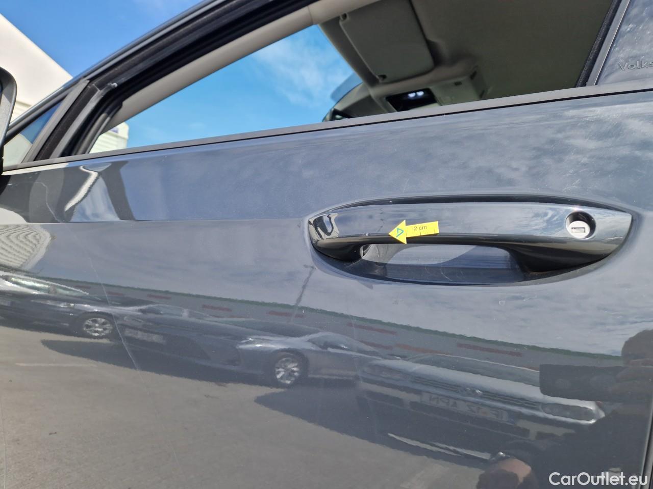 Volkswagen  Golf  Life 1.0 TSI #3