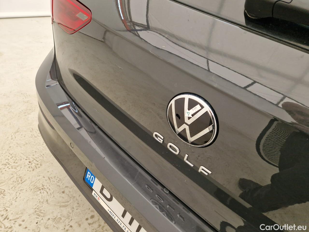  Volkswagen  Golf  Life 1.0 TSI #36