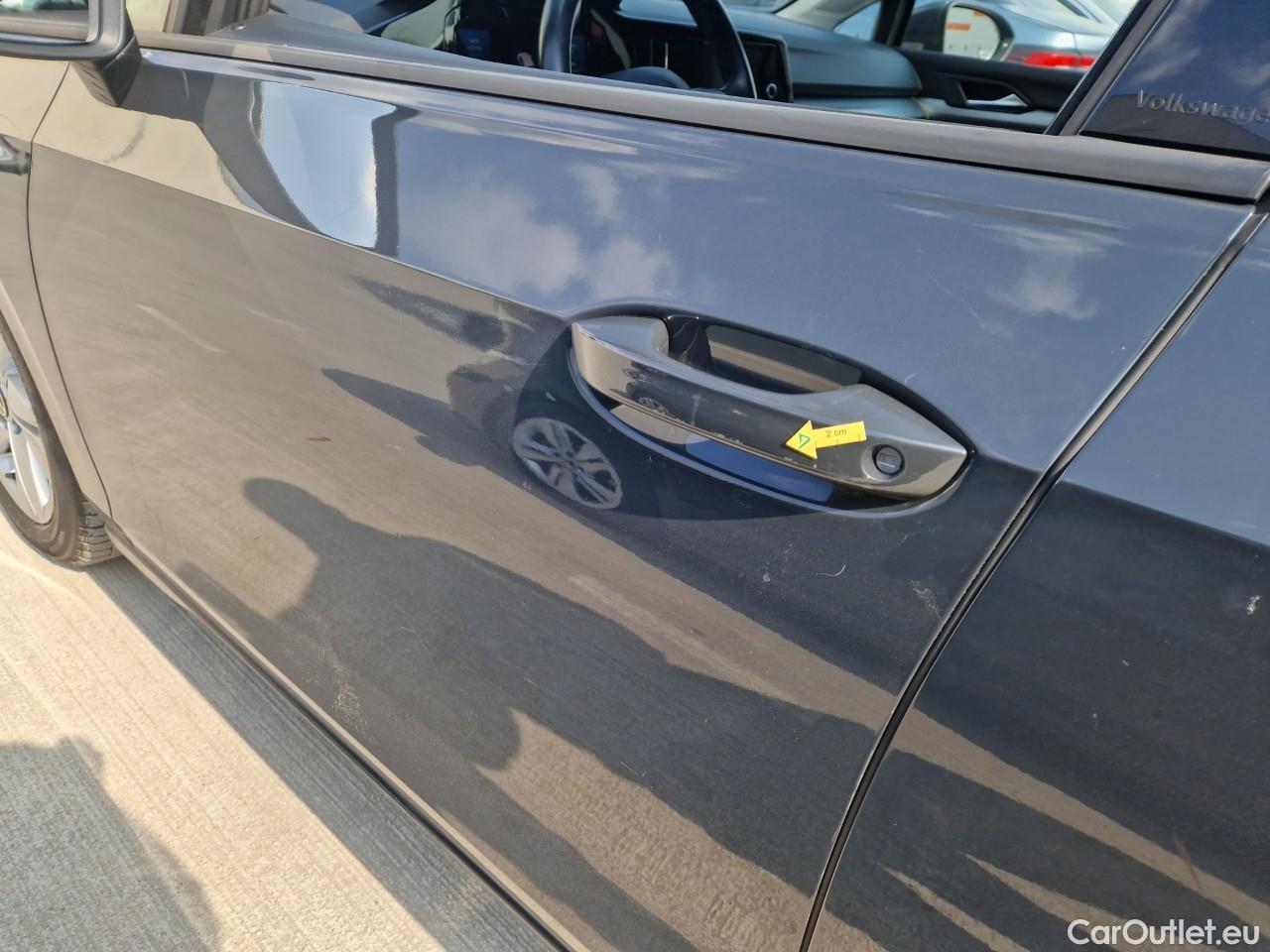  Volkswagen  Golf  Life 1.0 TSI #3