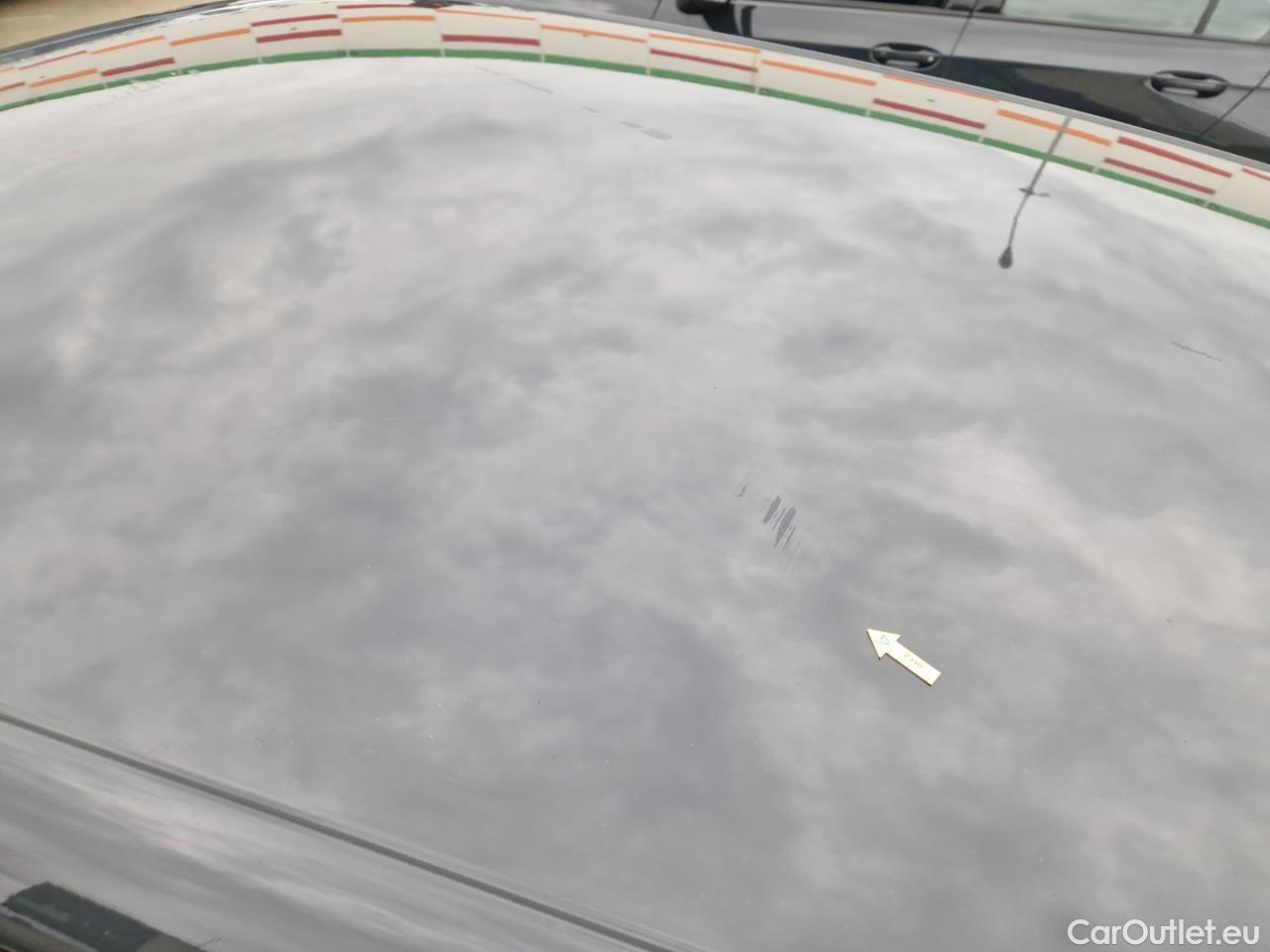  Volkswagen  Golf  Life 1.0 TSI #42