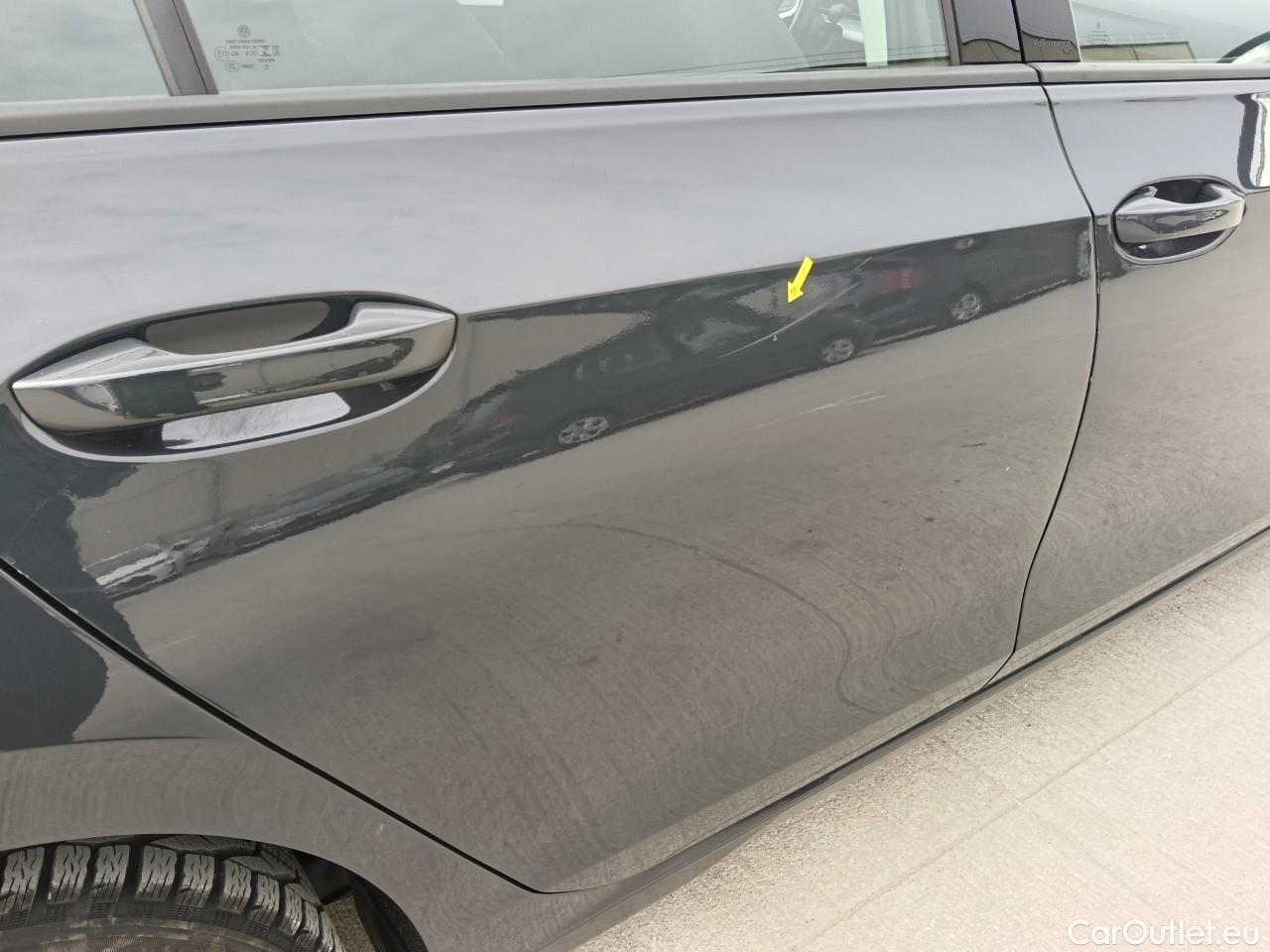  Volkswagen  Golf  Life 1.0 TSI #22