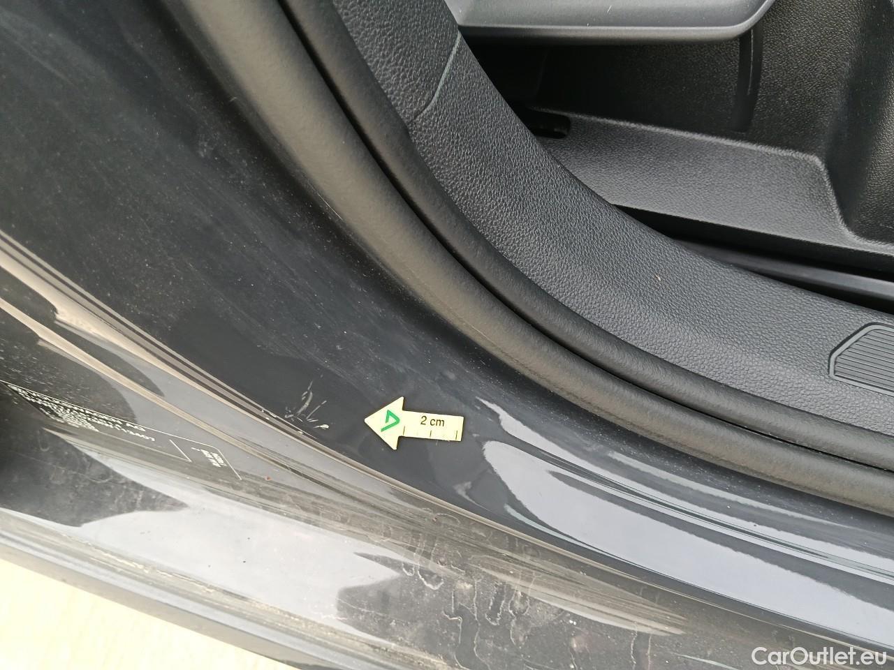  Volkswagen  Golf  Life 1.0 TSI #21