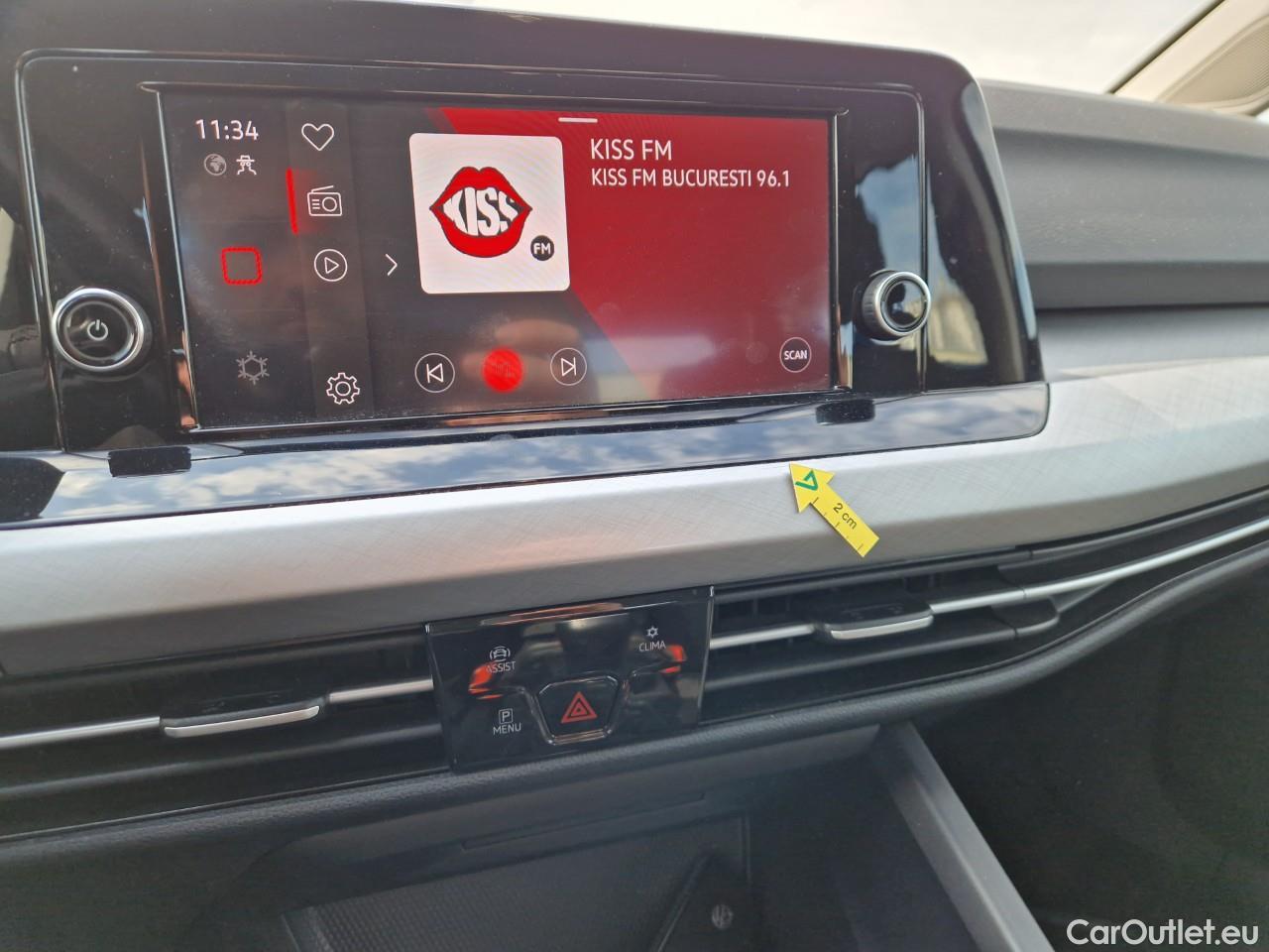  Volkswagen  Golf  Life 1.0 TSI #30