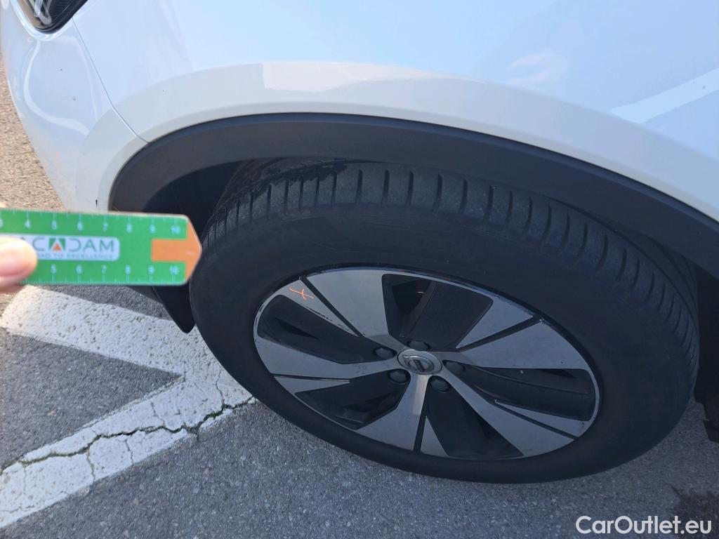  Volvo  XC 40 VOLVO XC40 todoterreno 2.0 B3 G Plus Dark Auto 160 CV  #9