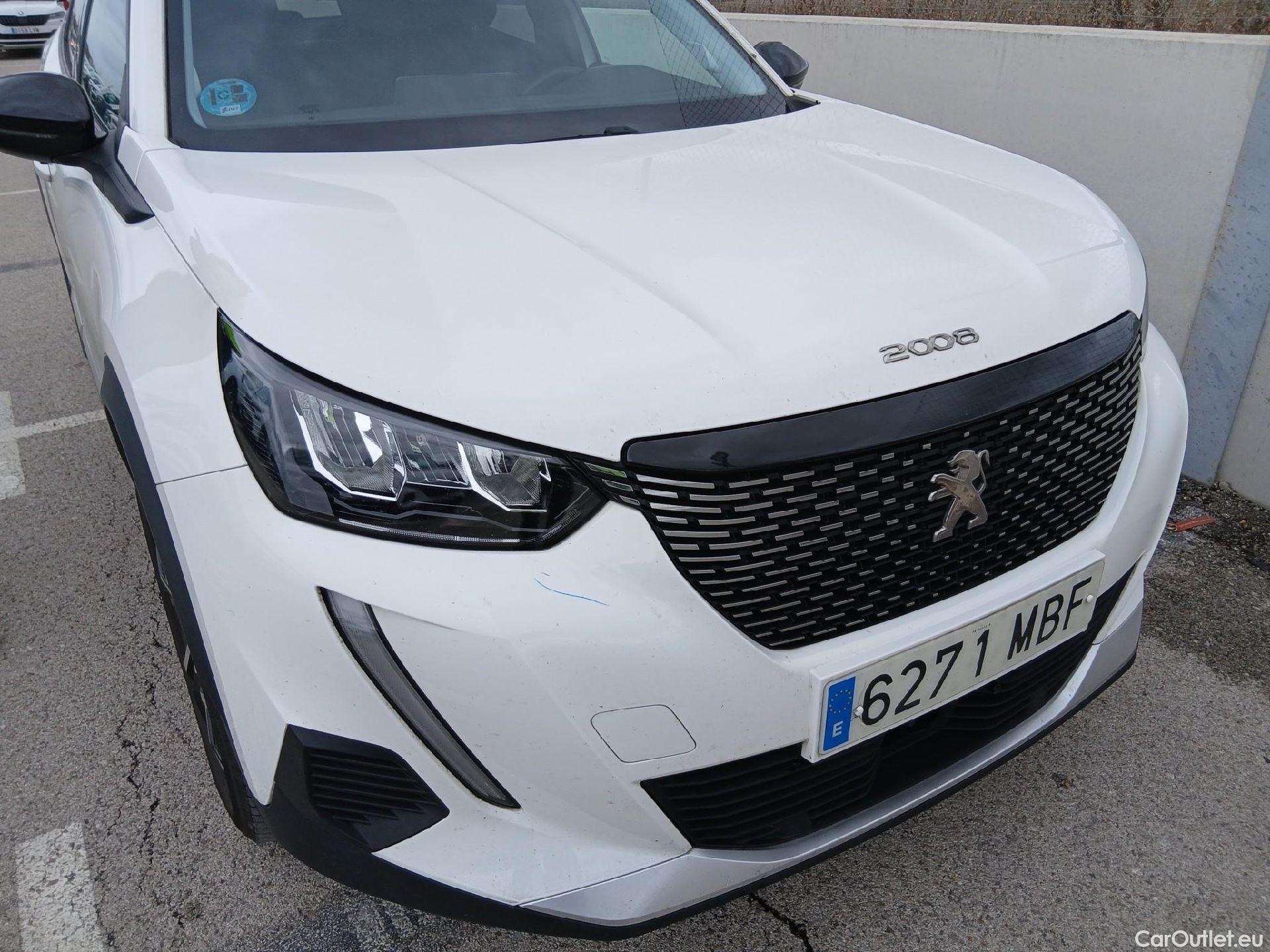  Peugeot  2008 PEUGEOT  / 2019 / 5P / todoterreno Allure BlueHDI 81kW (110CV) #6