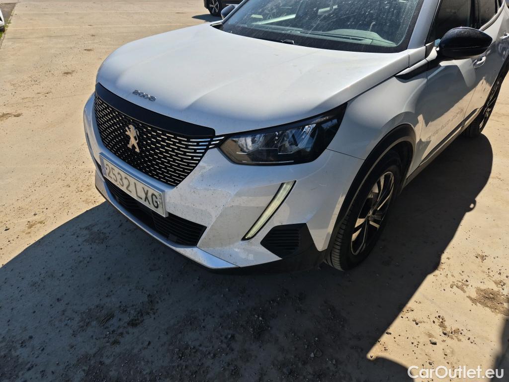  Peugeot  2008 PEUGEOT  / 2019 / 5P / todoterreno Allure BlueHDI 81kW (110CV) #22