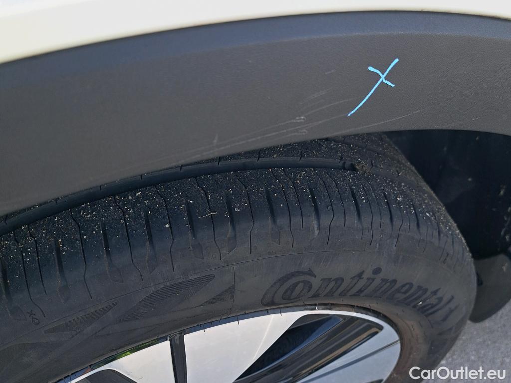  Volvo  XC 40 VOLVO XC40 / 2017 / 5P / todoterreno 1.5 T4 Twin Recharge R-Design Exp Auto #18