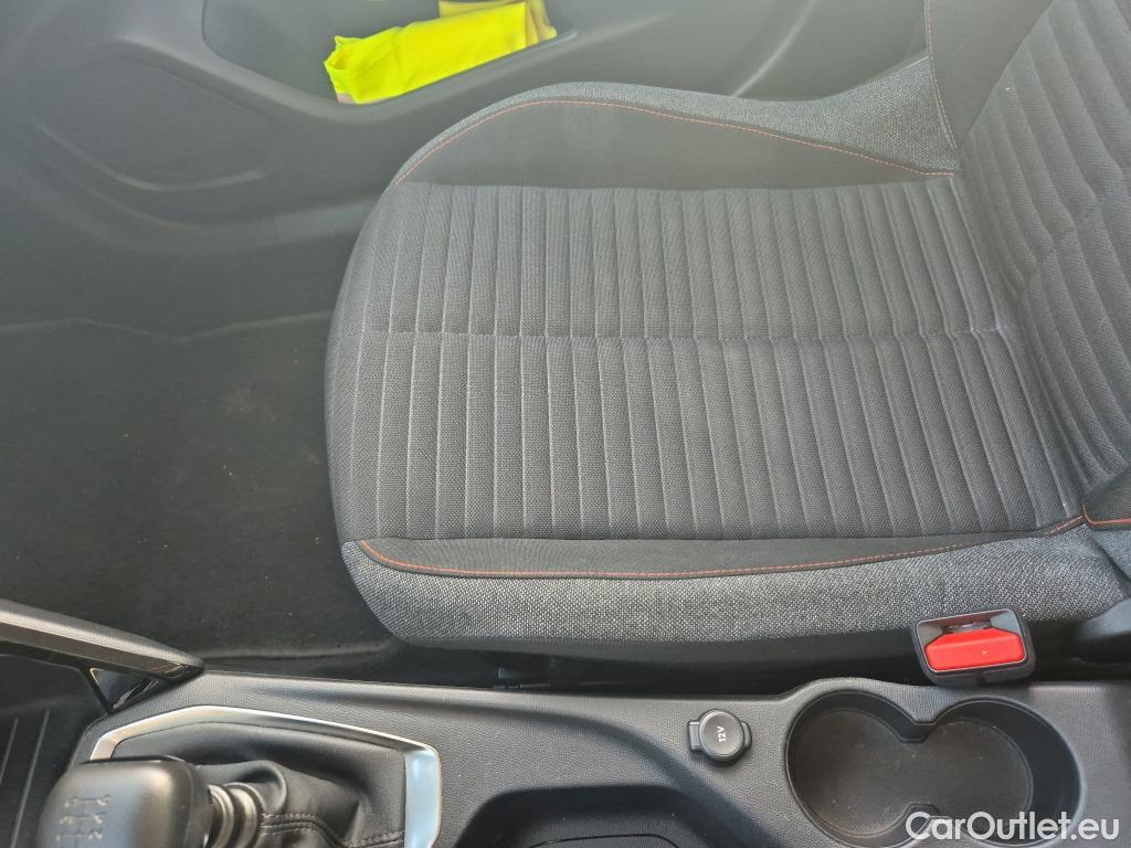  Peugeot  2008 PEUGEOT  / 2019 / 5P / todoterreno Active BlueHDI 81kW (110CV) #4