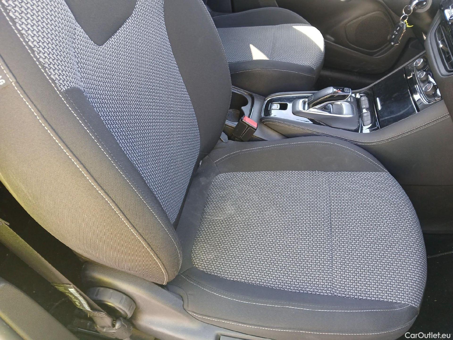  Opel   Grandland X OPEL Grandland / 2021 / 5P / todoterreno 1.5 CDTi Business Edition Auto #3