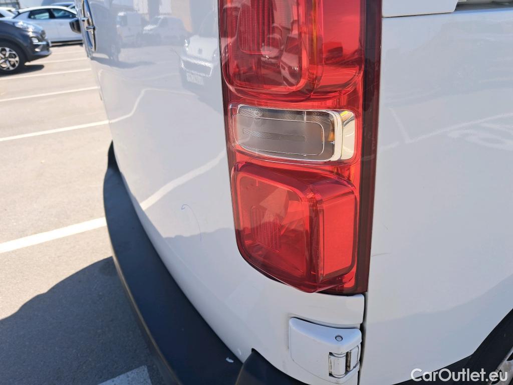  Opel  Vivaro OPEL  / 2019 / 4P / furgón 1.5 Diésel 74kW (100CV) M Std Express (AC) #58