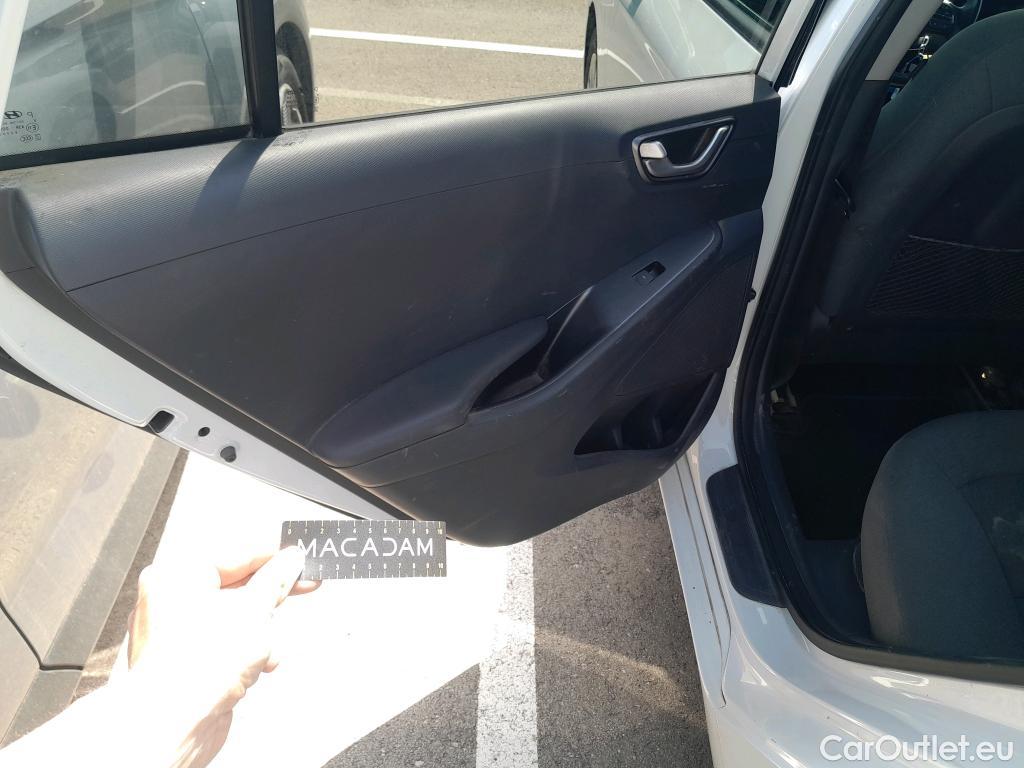  Hyundai   Ioniq HYUNDAI / 2019 / 5P / berlina con portón 1.6 GDI HEV Klass DCT #13