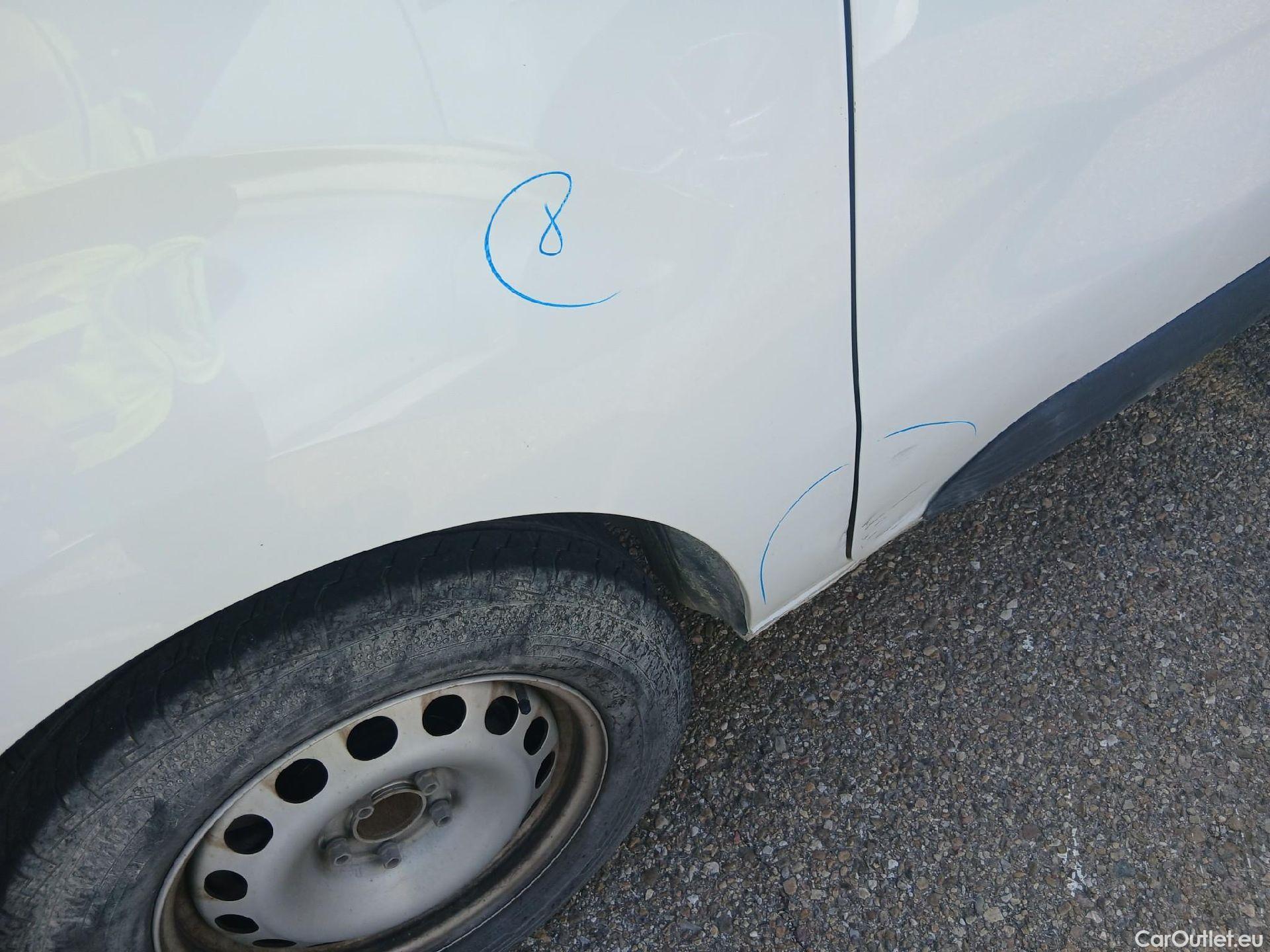  Opel  Vivaro OPEL  / 2019 / 4P / furgón 1.5 Diésel 88kW (120CV) M Std Express #31
