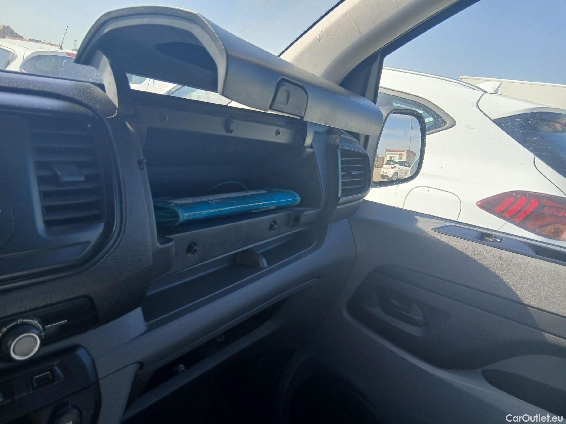  Opel  Vivaro OPEL  / 2019 / 4P / furgón 1.5 Diésel 88kW (120CV) M Std Express #1