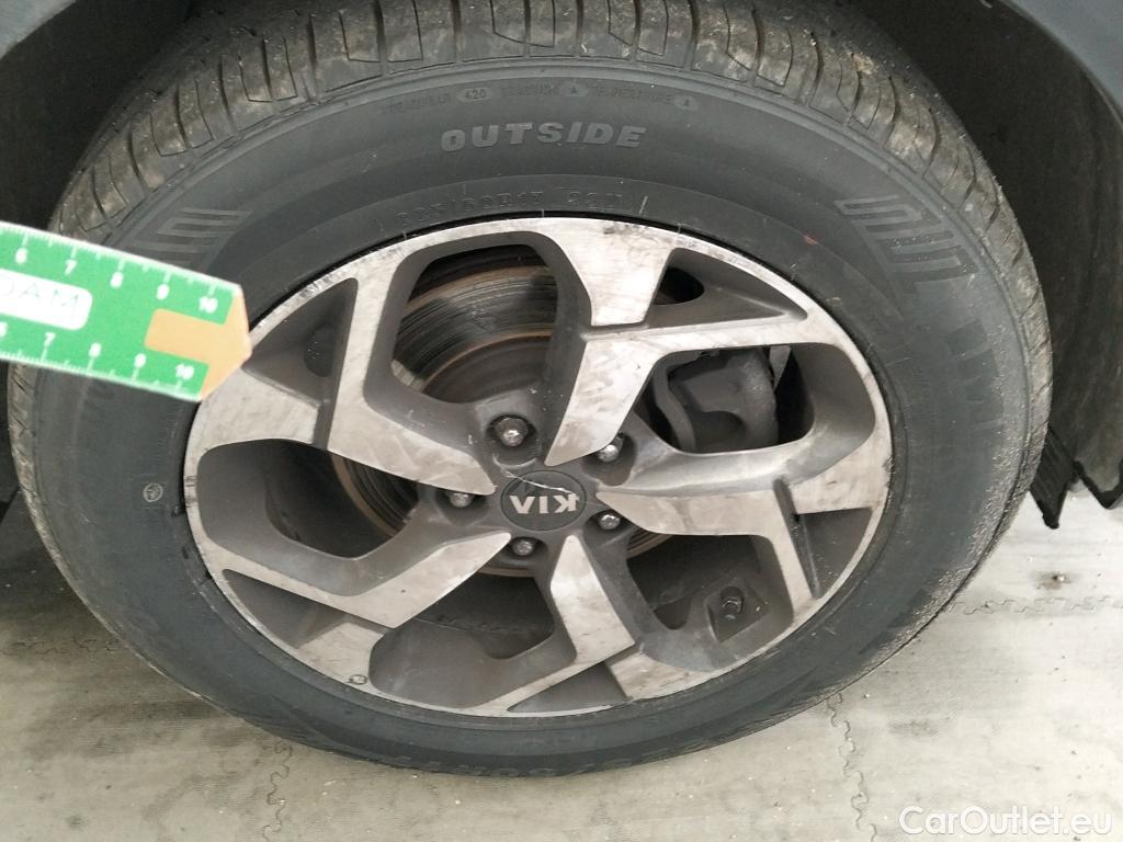  KIA  Sportage KIA  1.6MHEV Drive 100kW(136CV) 4x2(Crist Tintados)(CX) #31