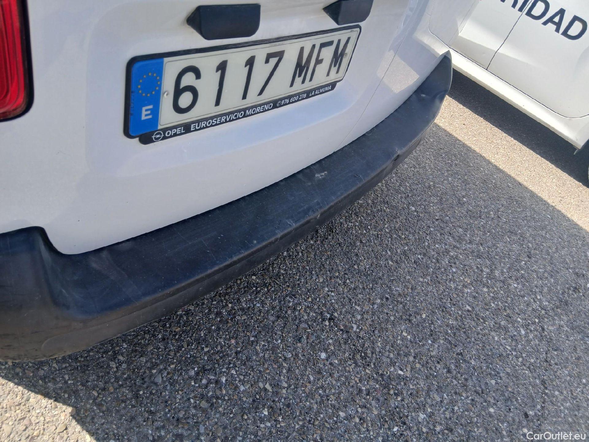  Opel  Vivaro OPEL  / 2019 / 4P / furgón 1.5 Diésel 88kW (120CV) M Std Express #25