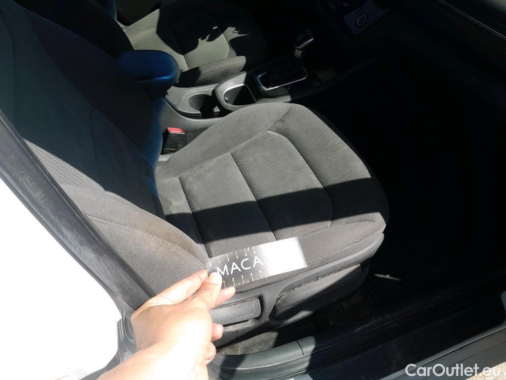  Hyundai   Ioniq HYUNDAI / 2019 / 5P / berlina con portón 1.6 GDI HEV Klass DCT #3
