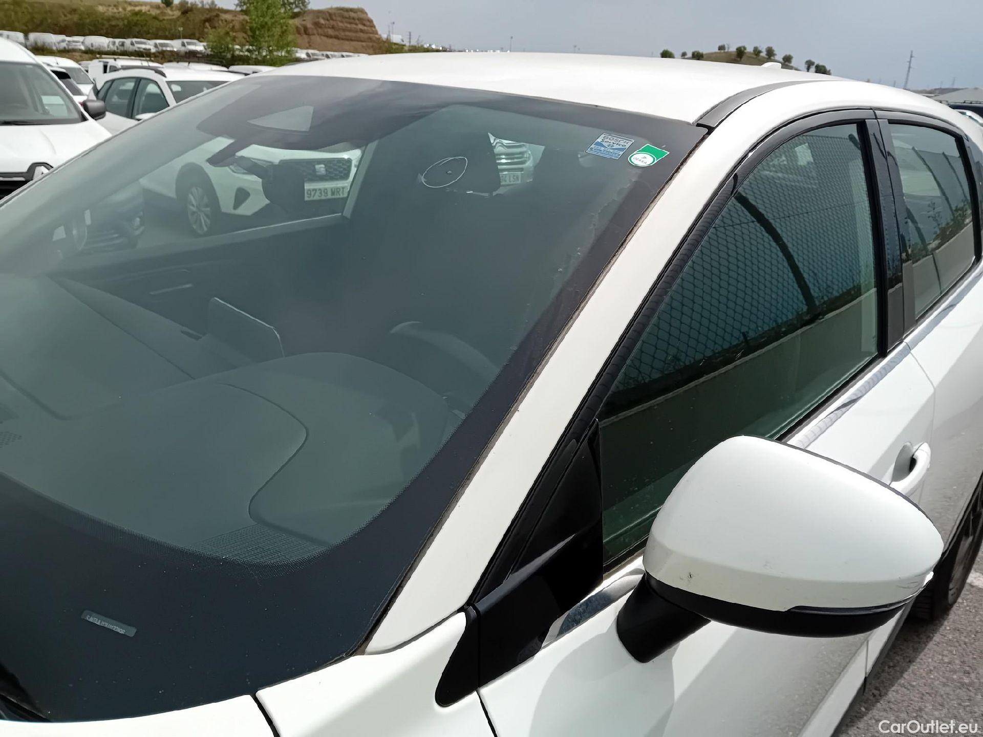  Nissan  Qashqai NISSAN  / 2021 / 5P / todoterreno DIG-T 103kW (140CV) mHEV 4x2 Acenta #14