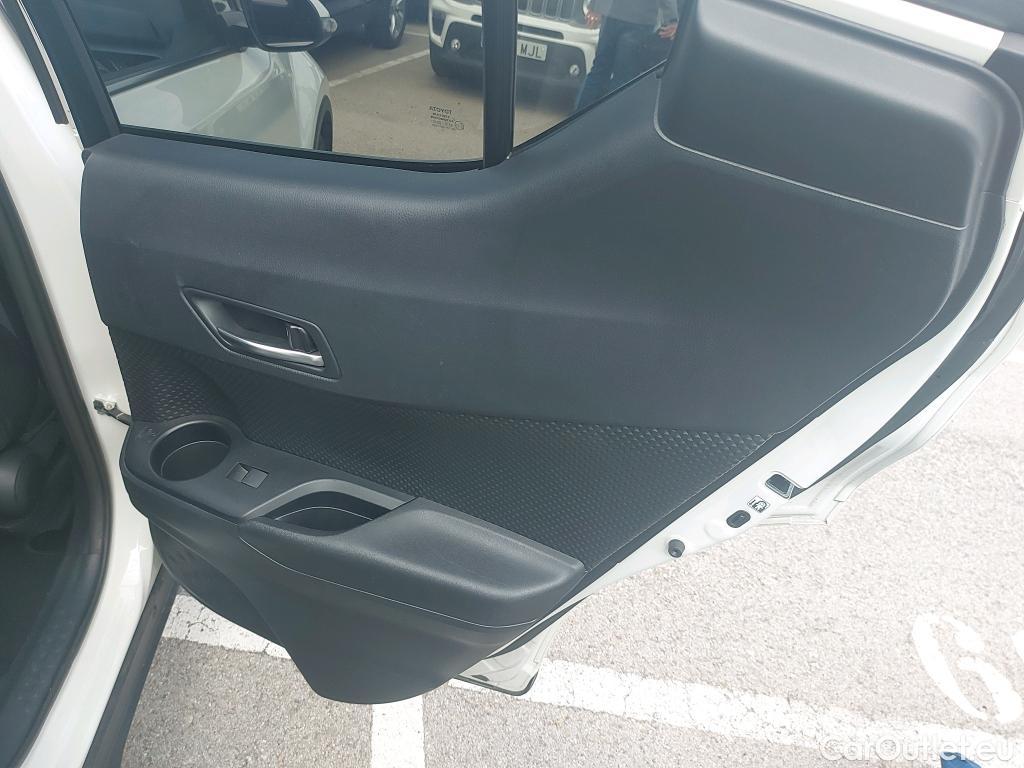  Toyota  C-HR TOYOTA  / 2019 / 5P / todoterreno 2.0 180H Advance #17