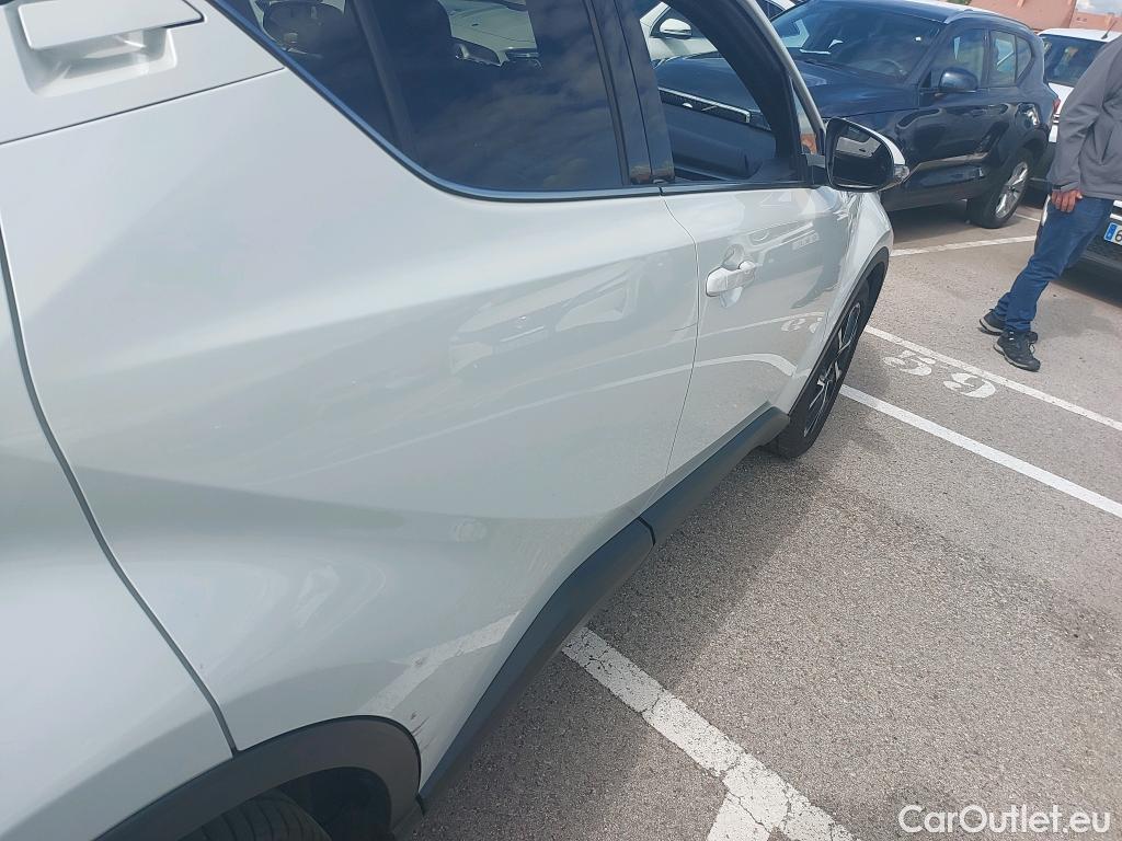  Toyota  C-HR TOYOTA  / 2019 / 5P / todoterreno 2.0 180H Advance #7