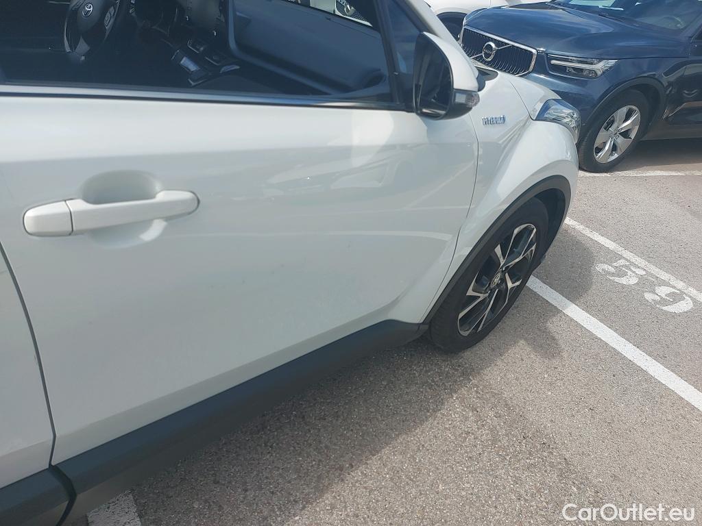  Toyota  C-HR TOYOTA  / 2019 / 5P / todoterreno 2.0 180H Advance #9