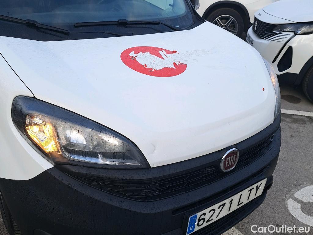  Fiat  Doblo FIAT Doblò Cargo/2015/3P/furgón derivado de turismo Cargo Base 1.6 Mjet 66kW (90CV) #25