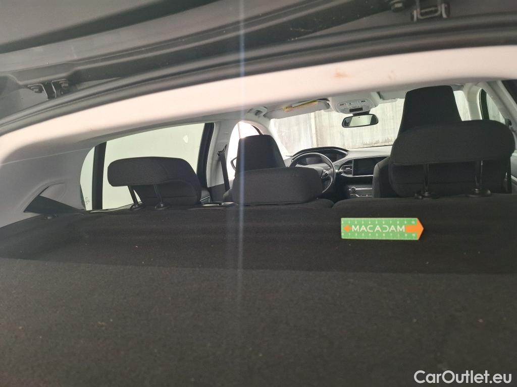  Peugeot  308  Allure Pack 1.2 PureTech 130CV BVA8 E6d #15